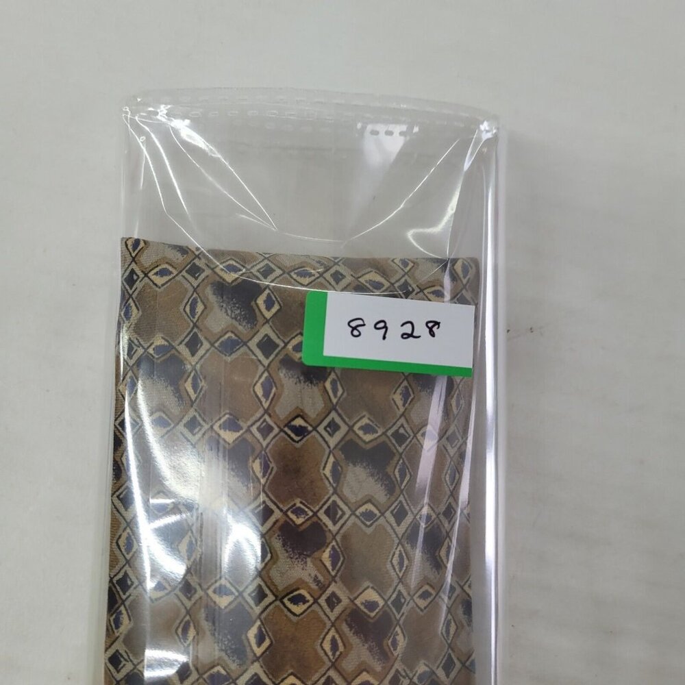 Bespoke By Robert Talbott Tie Mens Geometric Necktie Italian‎ Silk Made In USA - Picture 7 of 7